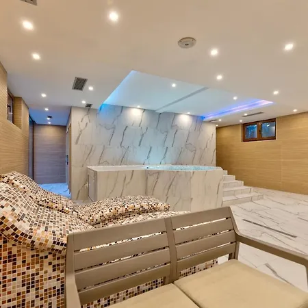 Zelenbor 4 Luxury&spa Apartment *