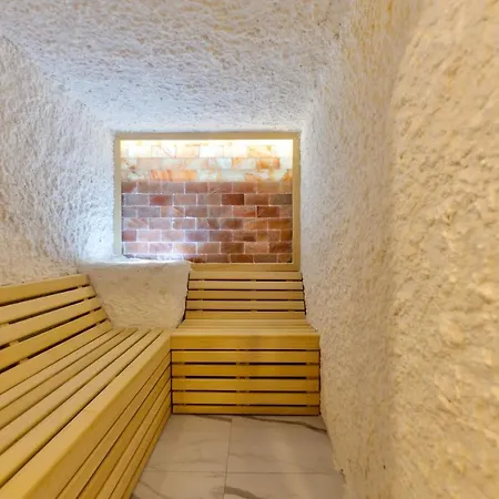 Zelenbor 4 Luxury&spa Apartment *